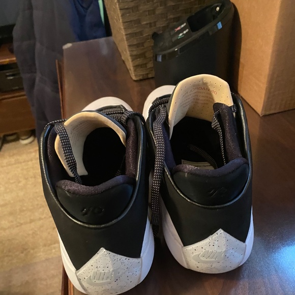 Air Jordan 40 Shoes The Classic Size 11 main image 4